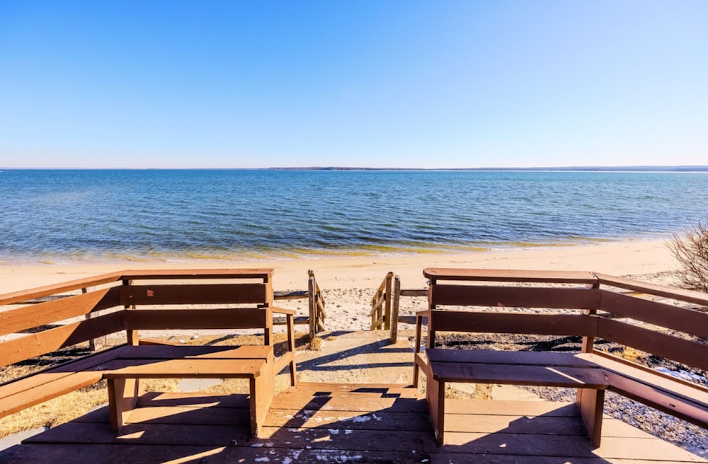 Beachfront Retreat - 5BR Home With Stunning Views