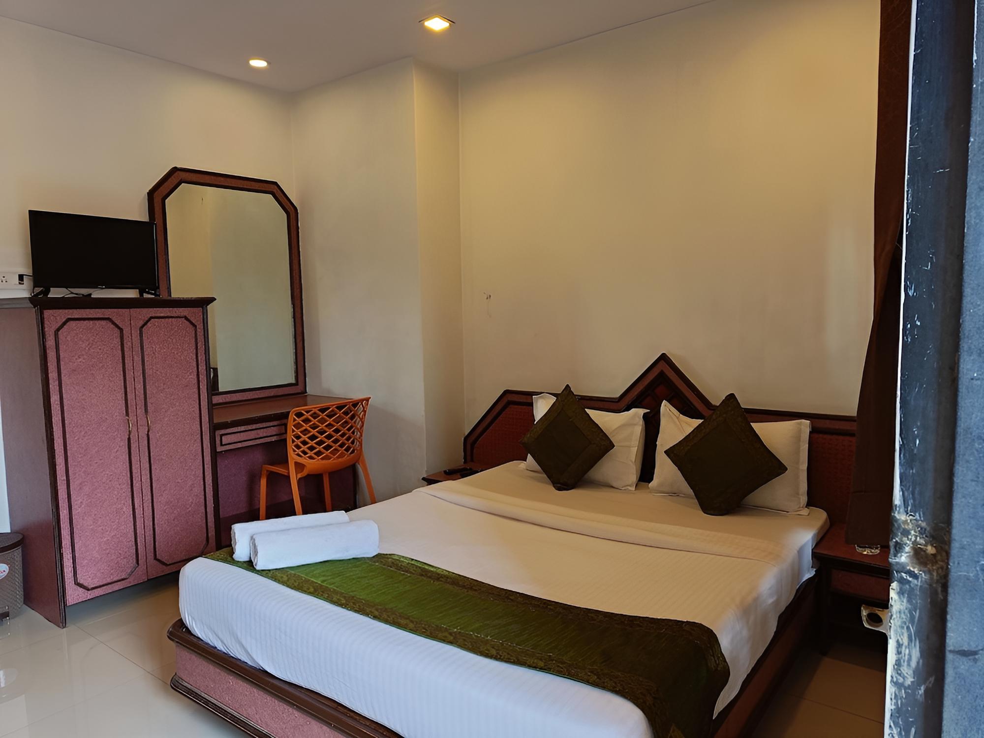 Hotel Jambhale Palace