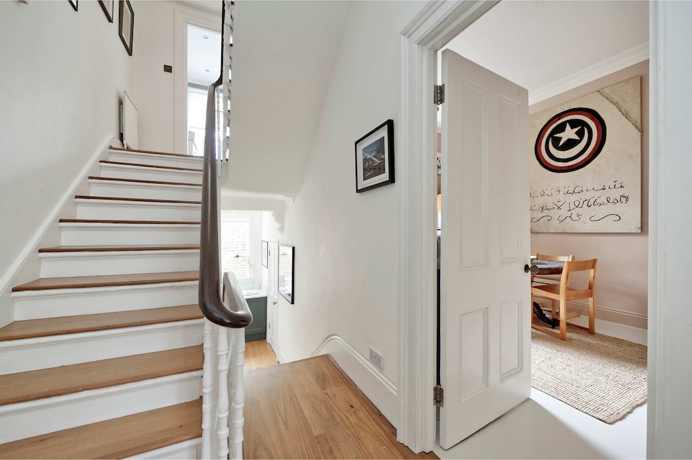Exquisite 2 Bedroom Flat in Notting Hill