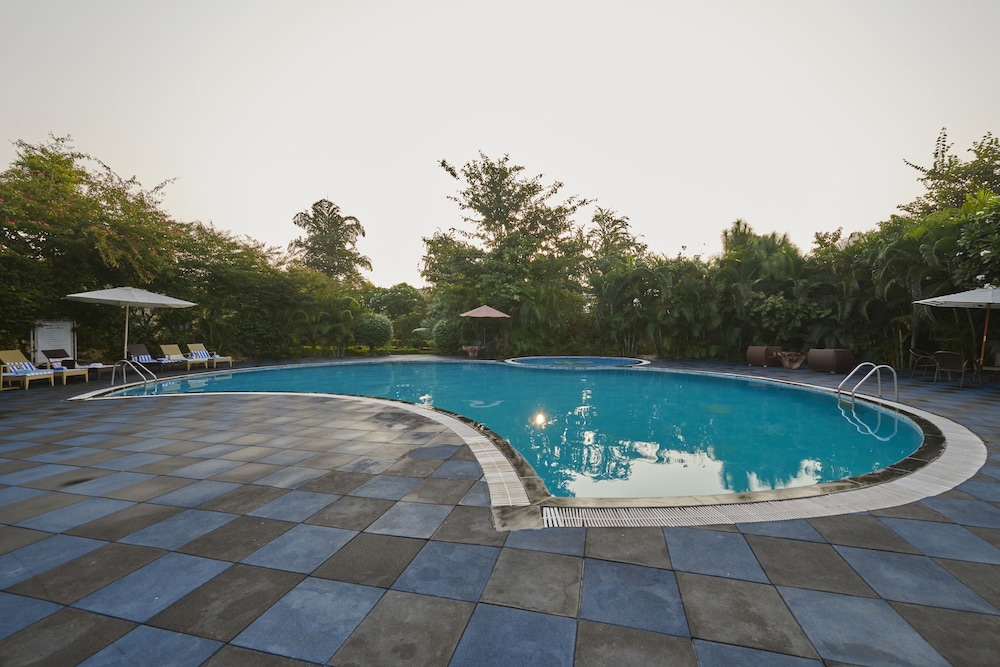 Aacorn Hideaway Resort & Spa