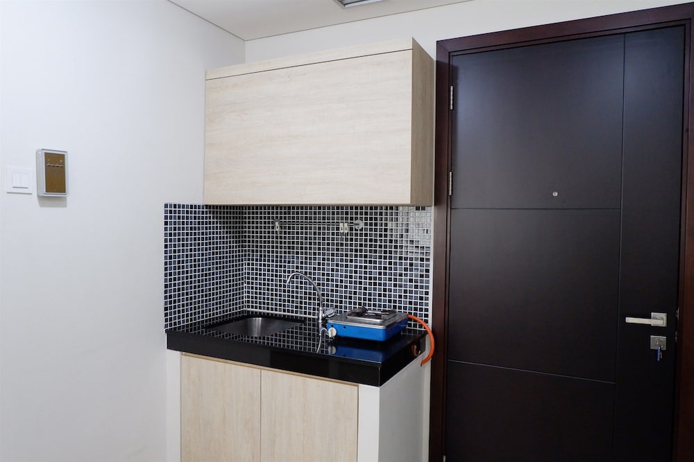 Close to Pool Studio Apartment Sky Terrace at Daan Mogot Baru, ジャカルタ - 9