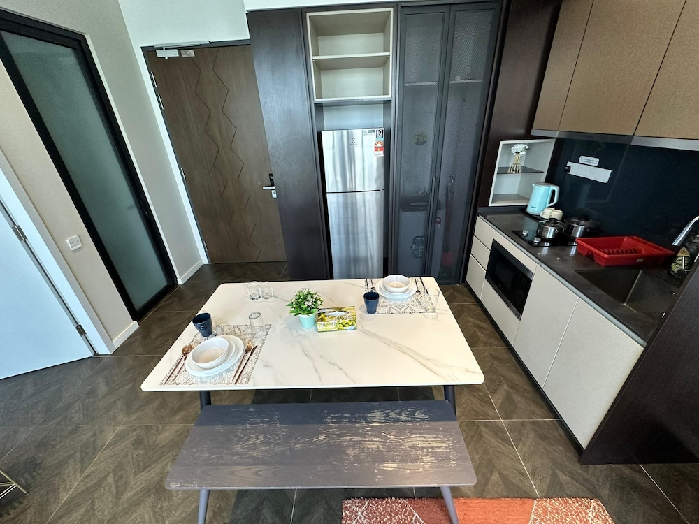Scarletz Suites KLCC by Azure Heaven
