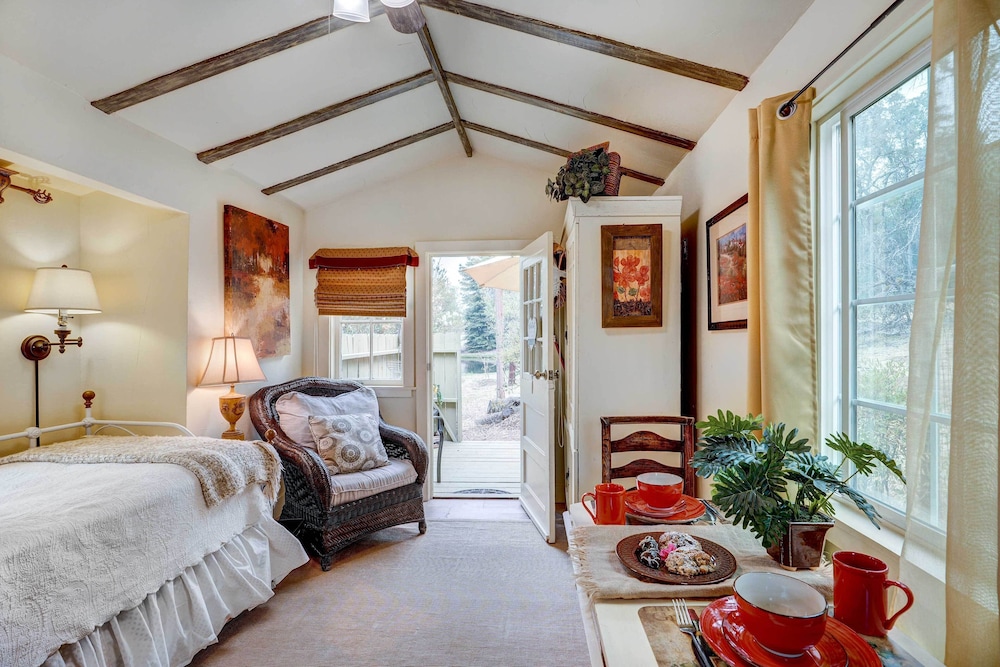 Grass Valley Vacations - Charming Tiny Home w/ Deck  Pond Access! - Property Image 3