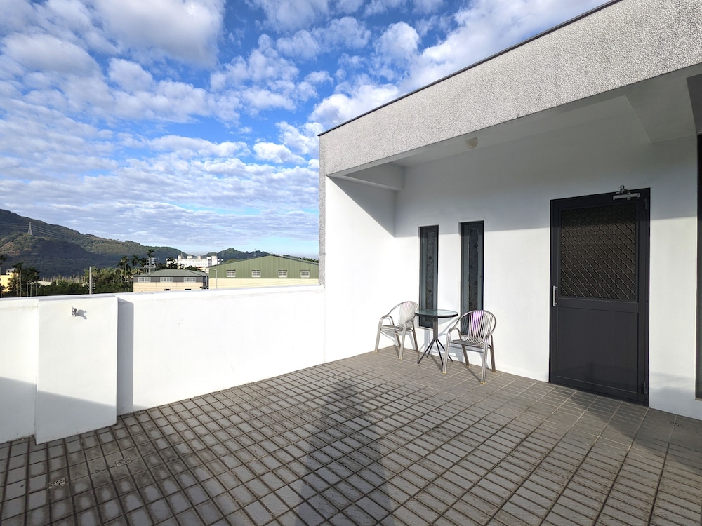 Hoyu House
