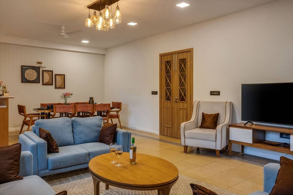 Villa Ayana 5bhk With Pool and Near the Beach