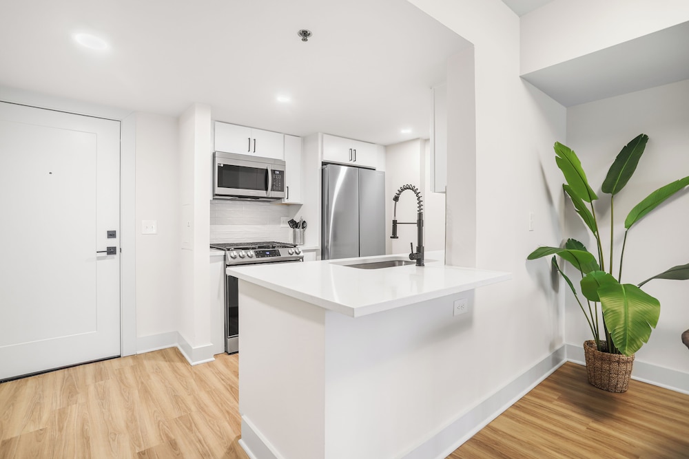 Well Appointed Apartments W Full Comfort