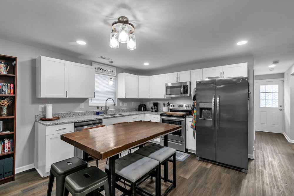 Charming Pet Friendly Concord Retreat 3 Bedroom Home