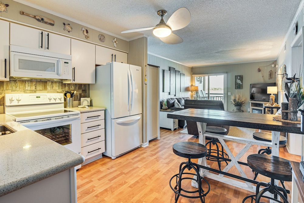 Waterfront Gem w/ Balcony in Garden City