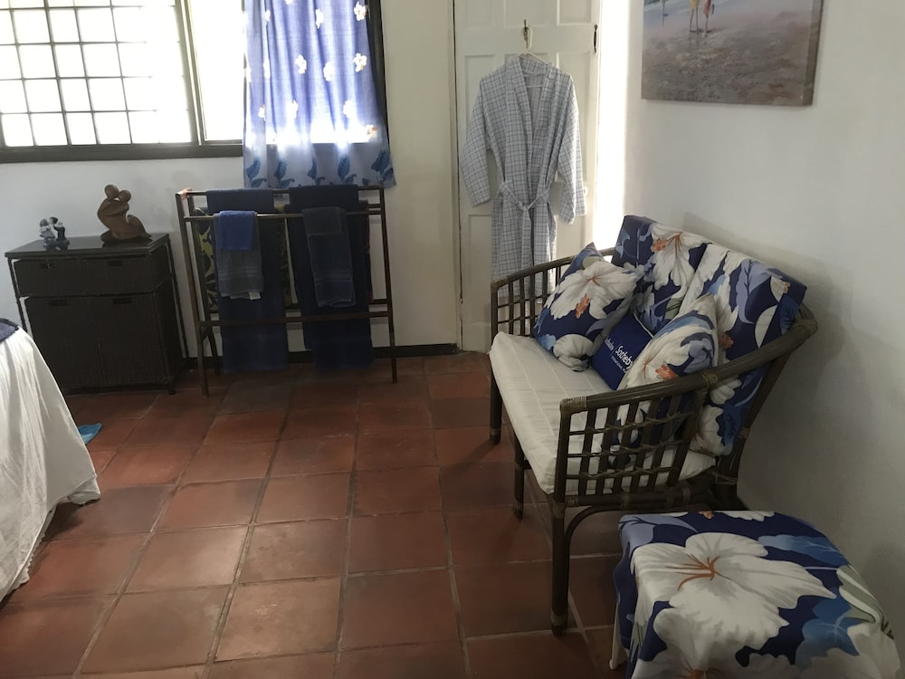 Barbados Chi Guest House