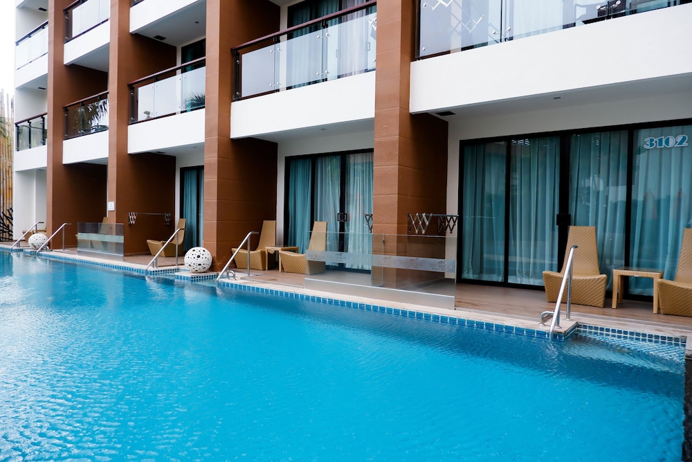 The Beach Heights Resort
