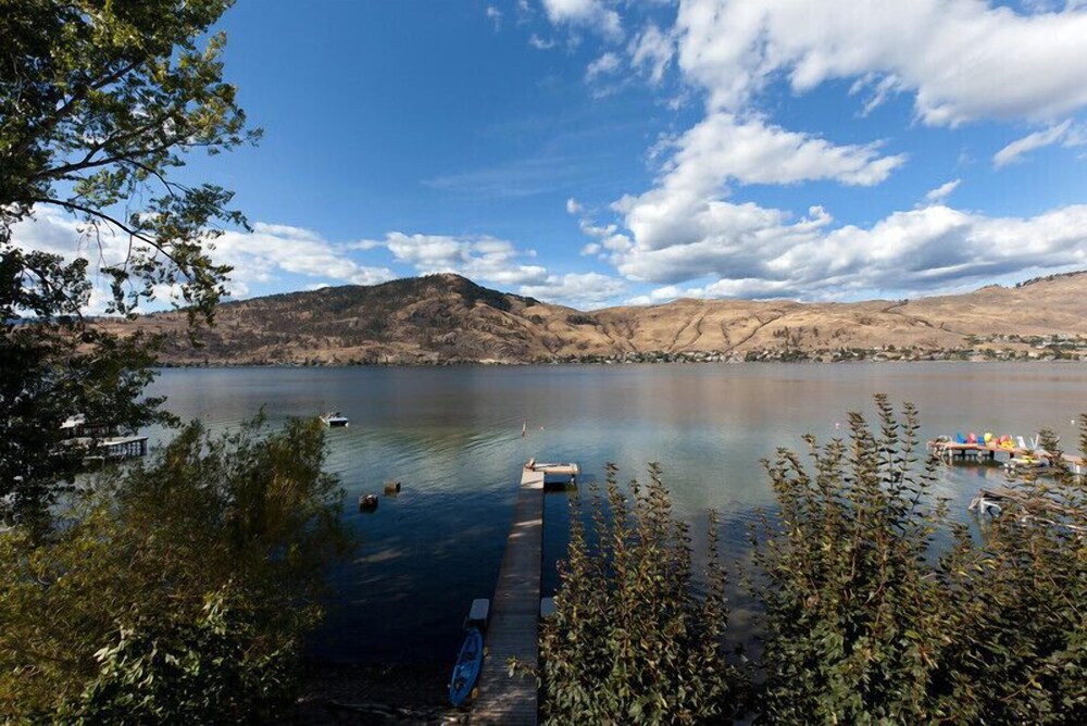 Vernon Vacations - OKeefe's Landing Bed  Breakfast - Property Image 15