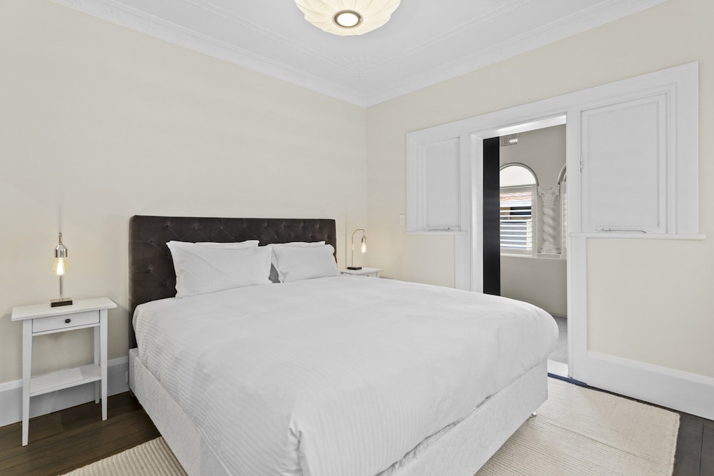 Comfy 2-bed Apartment With A/C Throughout