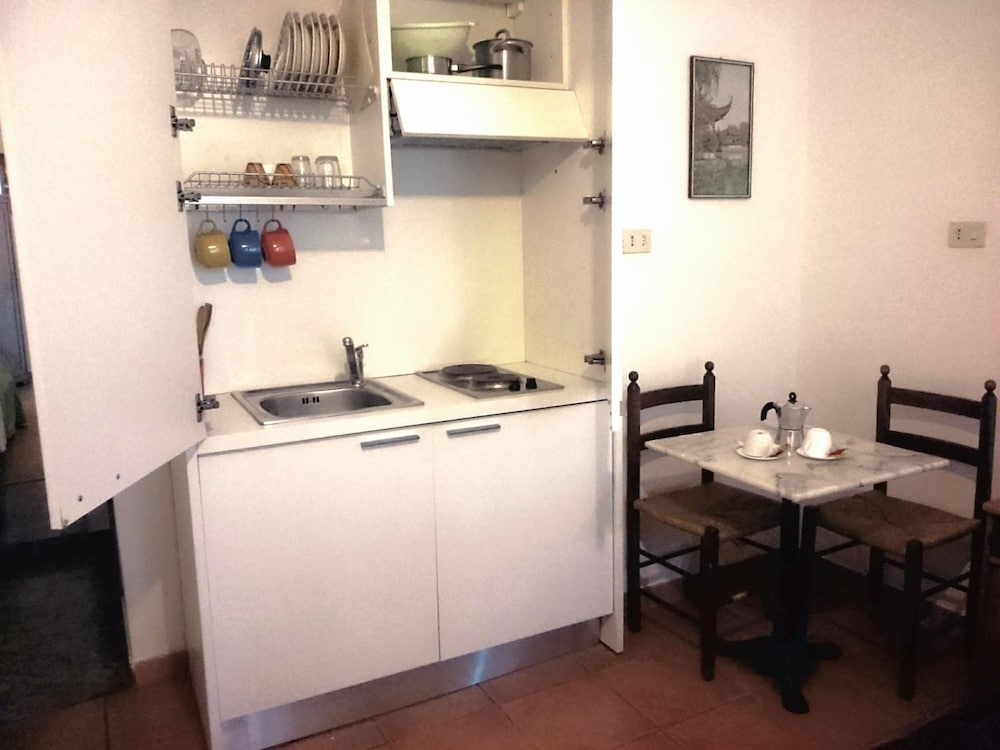 Vatican Rooms Guest House