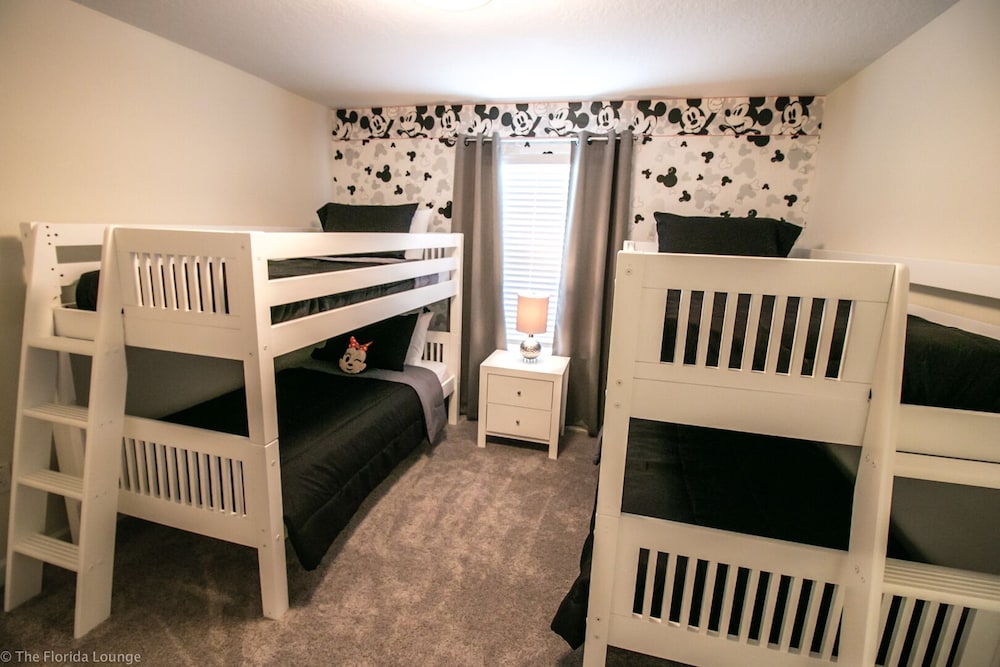 1561 PD - 4BR Poolside Paradise: Epic Getaway - Image 5