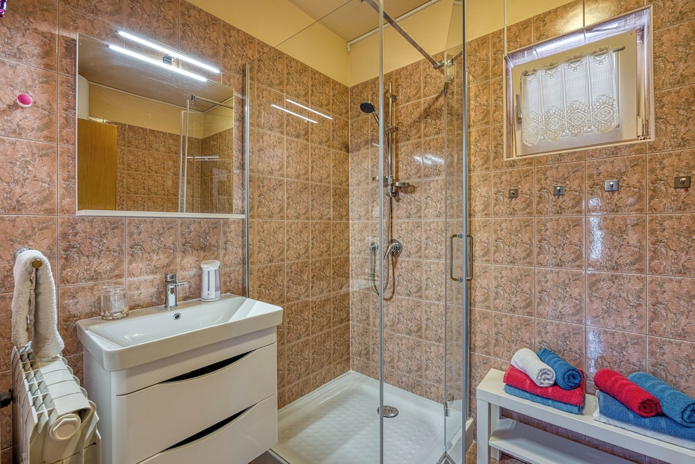 Small Holiday Home Jakara 5