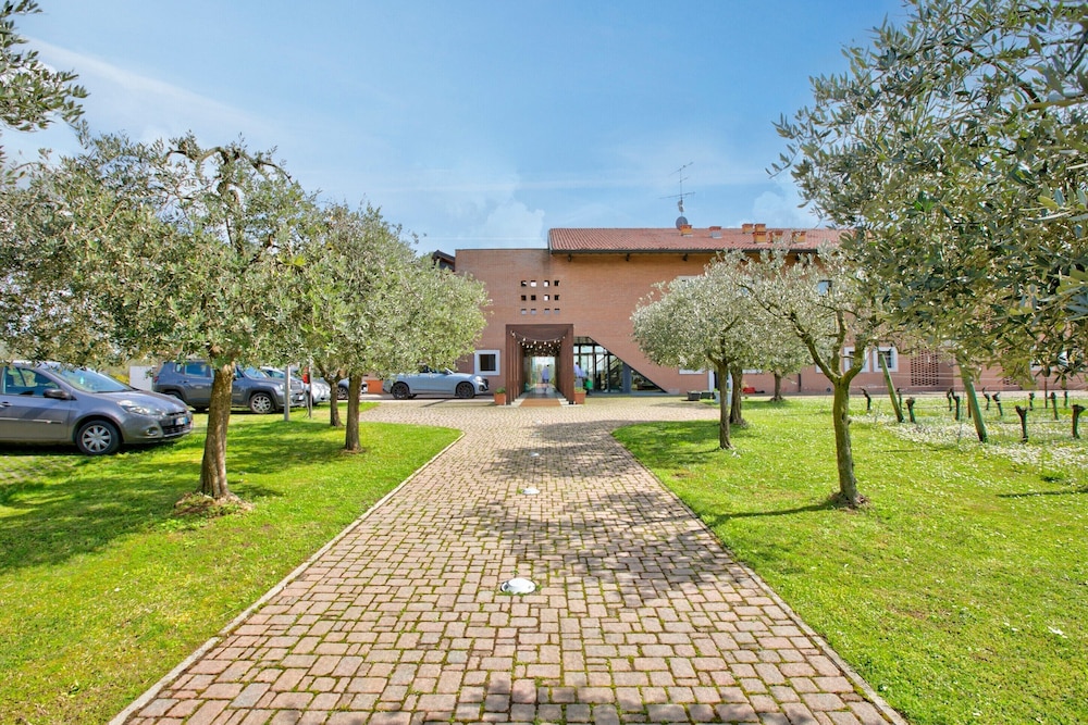 Almavite Wine Resort