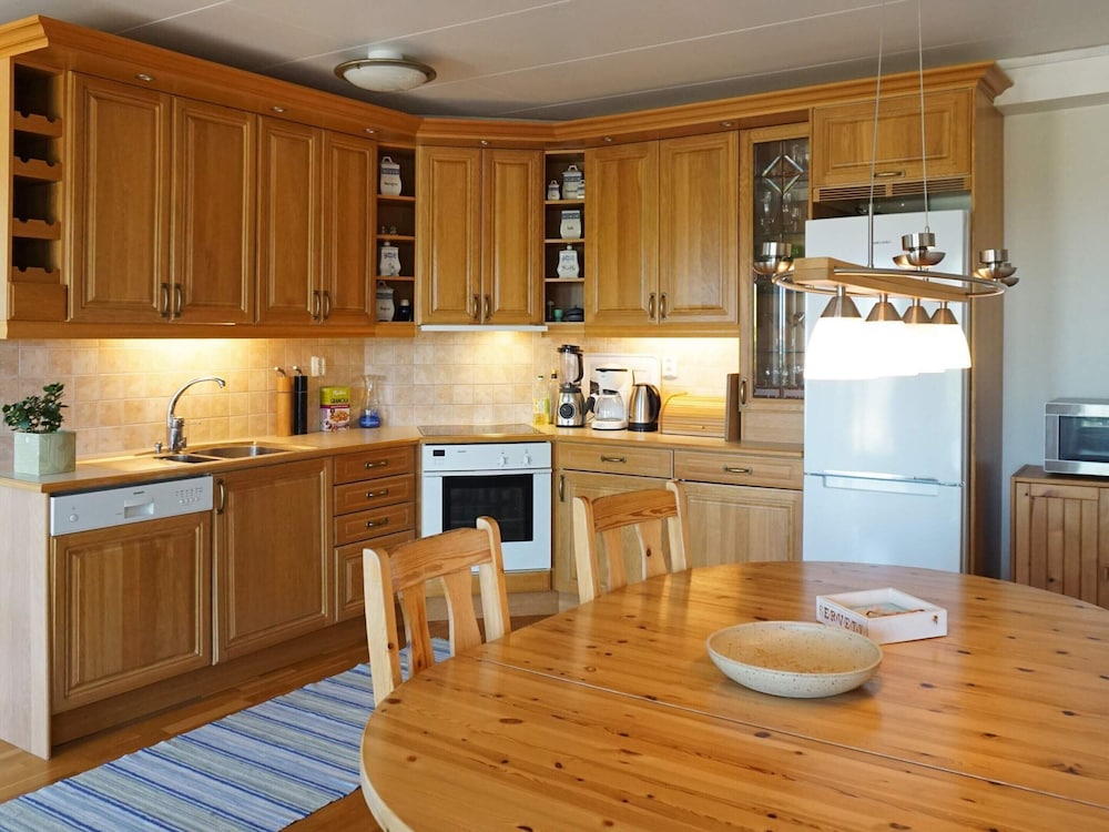4 Person Holiday Home in Bovallstrand-by Traum