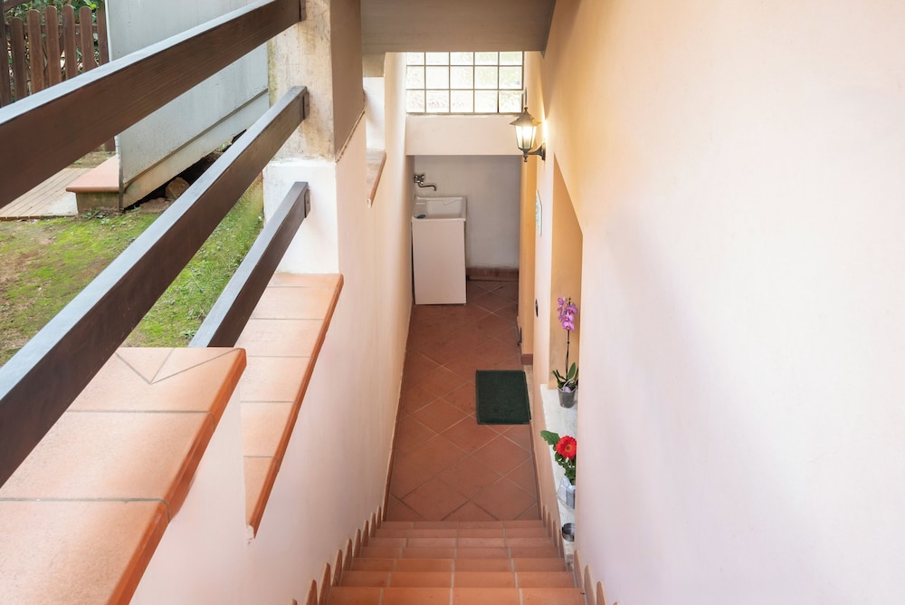 Follonica Apartments