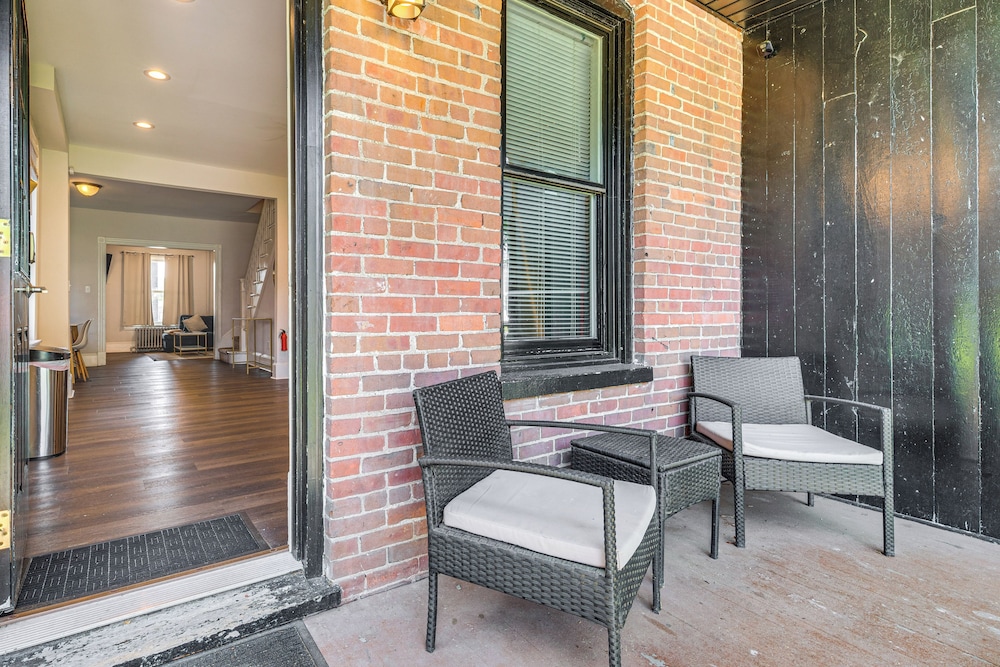 Shop & Dine: Central Stroudsburg Townhome!