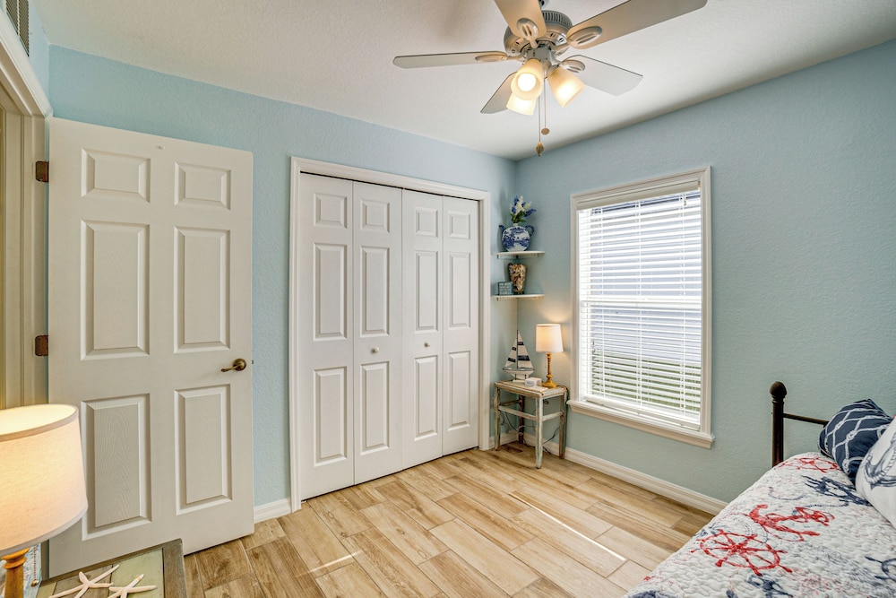 Port Charlotte Oasis w/ Boat Dock: Relax Poolside!