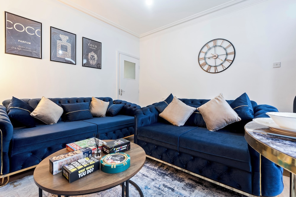 Elegant Stay Sleep 8 Parking