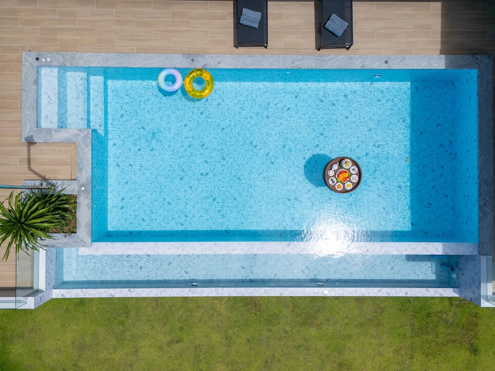 The Salin Seaview Villas