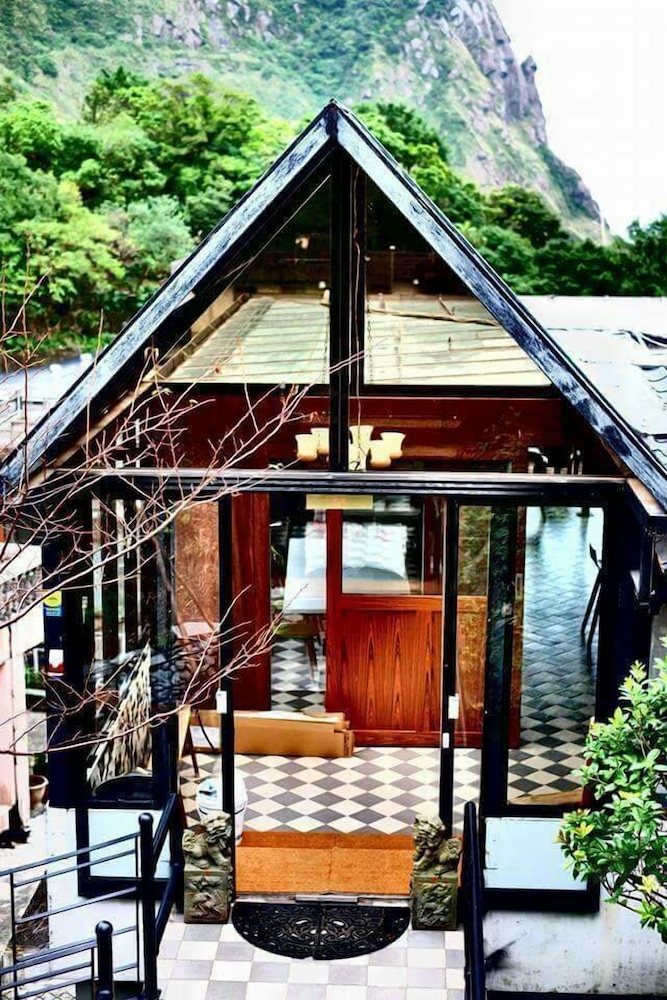 Lucky House