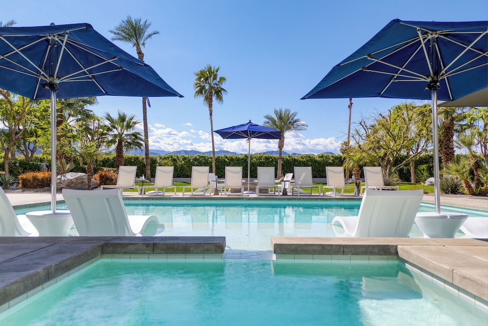 The Polo Villas by AvantStay – Modern Oasis Near Empire Polo Club
