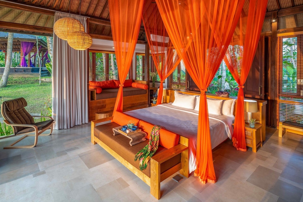 Villa Crystal Castle