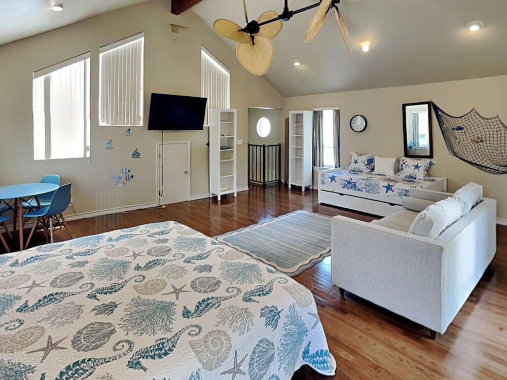 Casita Del Mar by Miss Kitty’s
