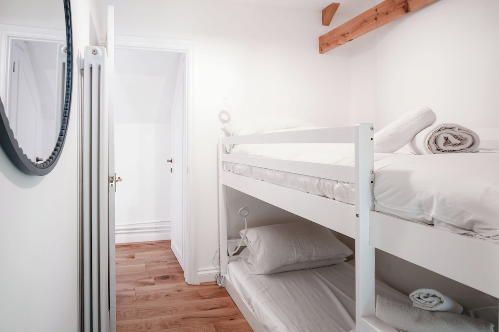 Briardene - 2 Bedroom Cottage - Oxwich view 5