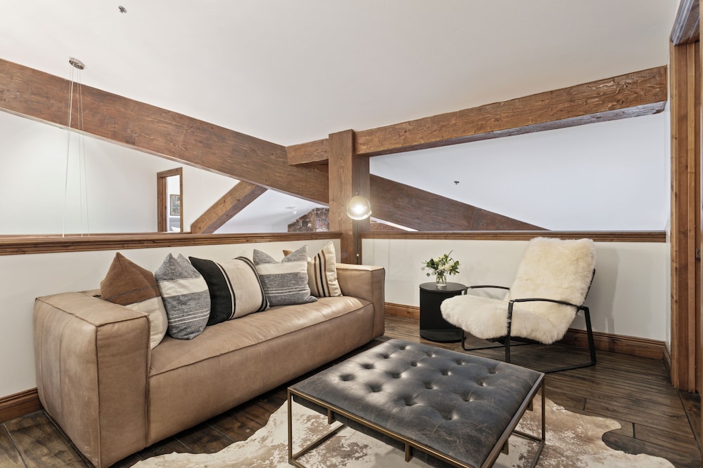 Grand Lodge - Penthouse #505 - Ski-in/ski-out 5 Bedroom Condo