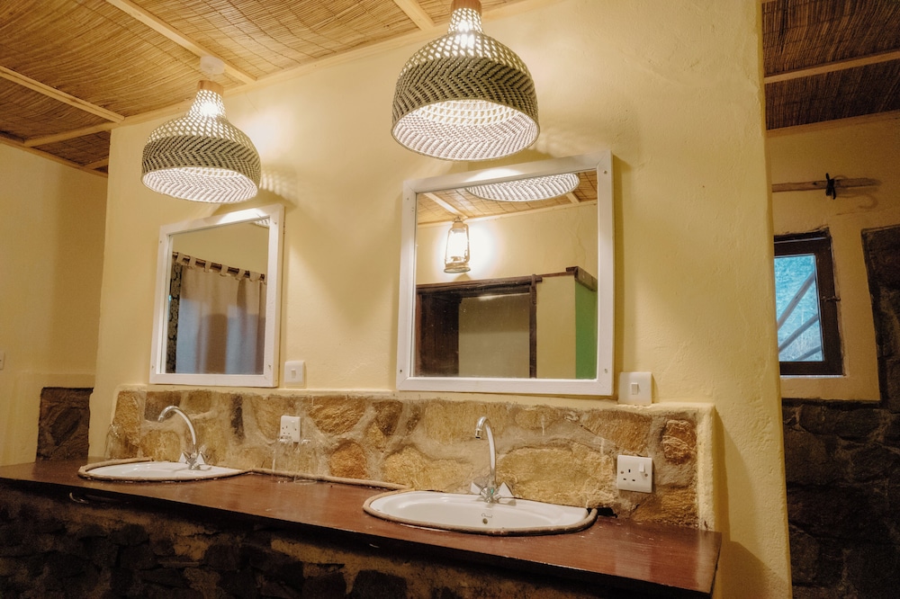 RUAHA HILLTOP LODGE
