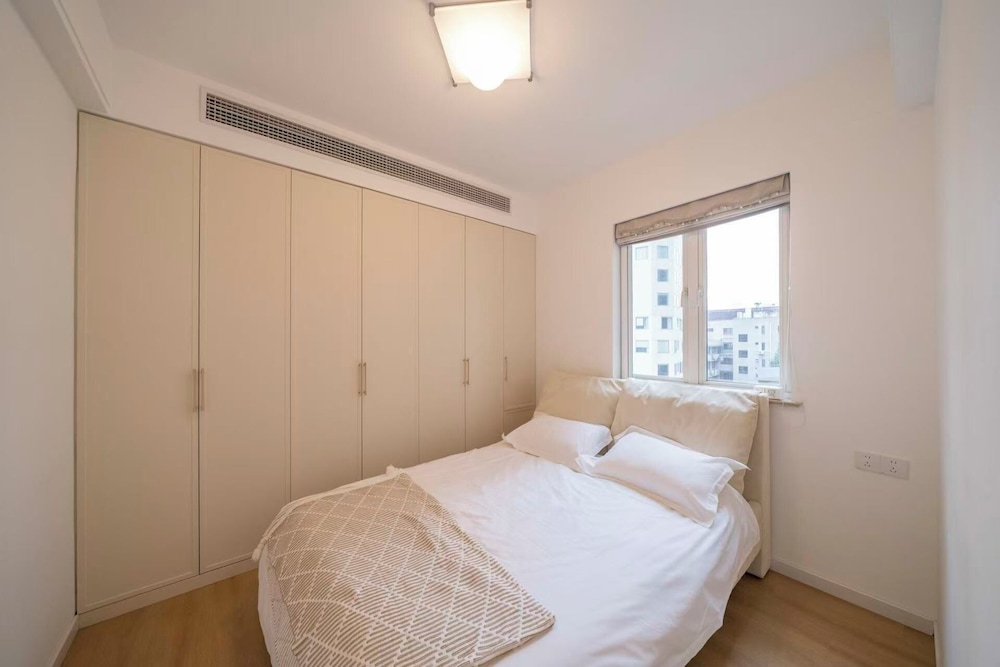 Book and Bed - Xujiahui