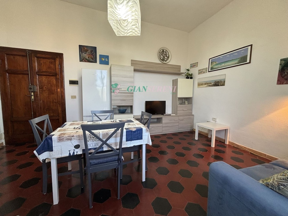5 Beds in a Prestigious Villa-rif Leccio