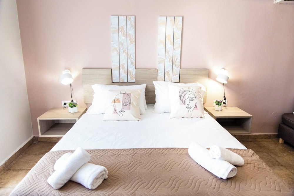 Mysigt Villa - Next To Platanias, 2min From Beach view 3