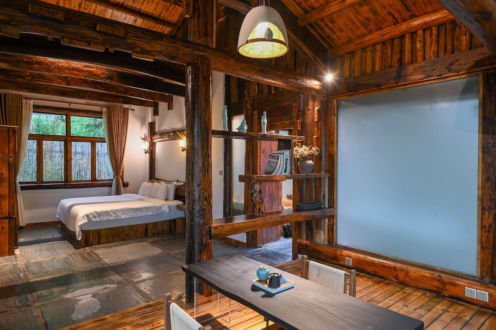 No.5 Valley Lodge