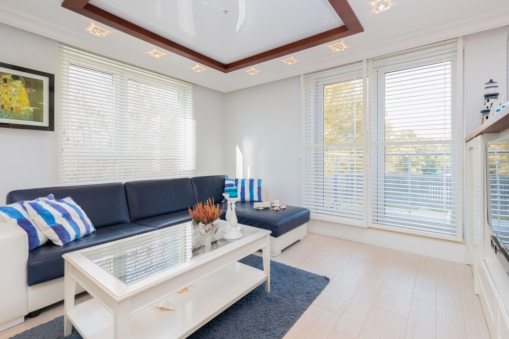 Sailor Apartment by Renters Prestige