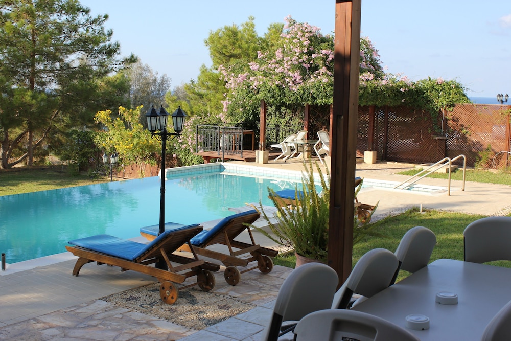 Villa Knossos