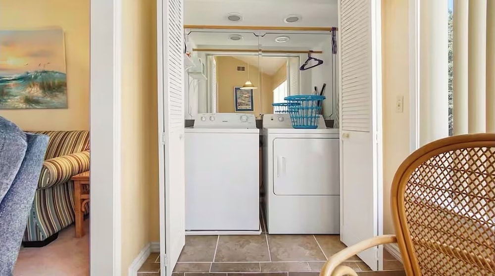 Chateau La Mer II #804- Blue Ocean Getaway