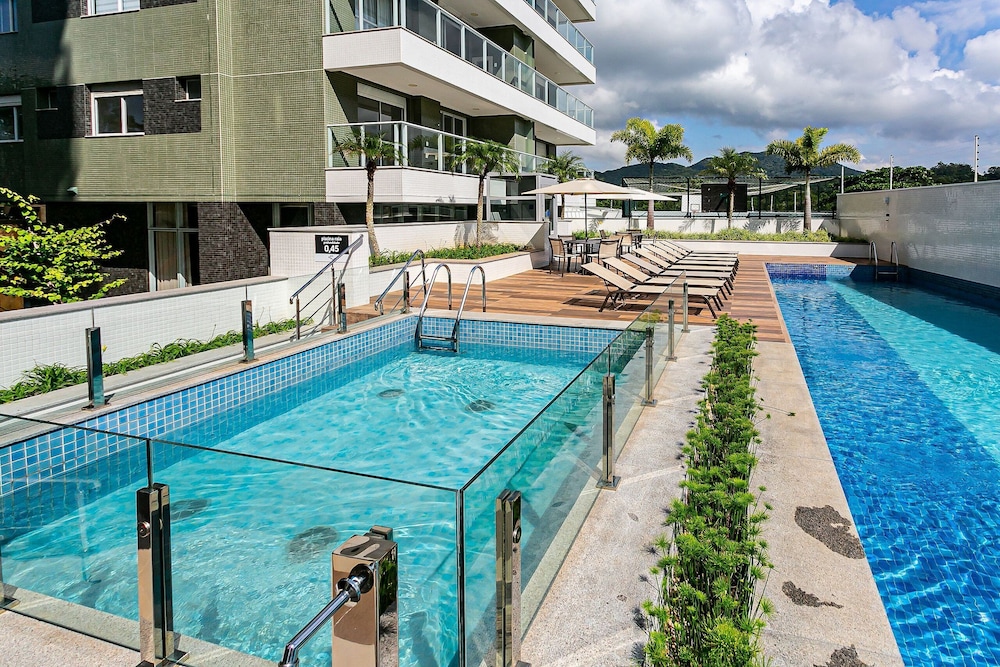 Charming apt w/ Balcony 150m From the Beach Abc0403