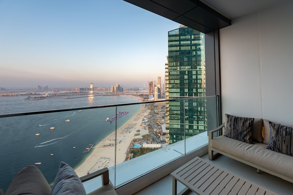 Elegant Address JBR 3BR w Beach Accesss