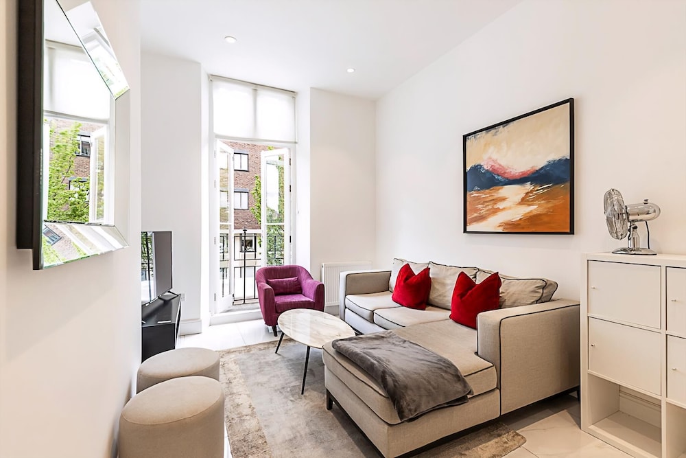 Stylish Two-bed Flat Near Oxford Circus