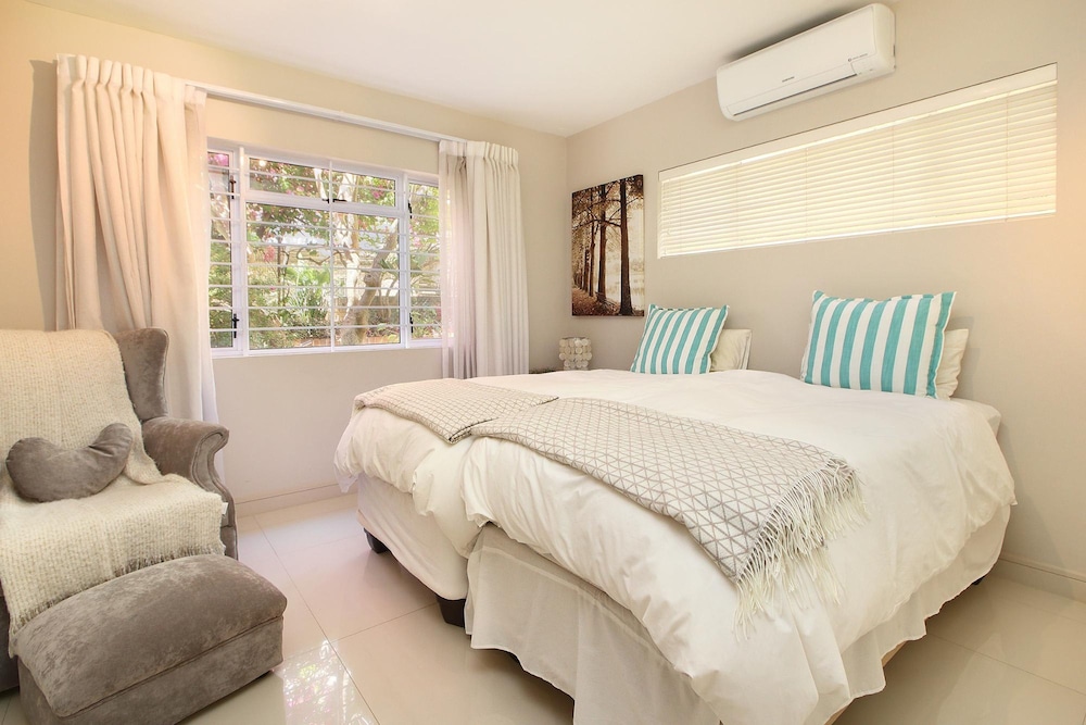 Spacious 3bed Apt Overlooking Cape Town Panova