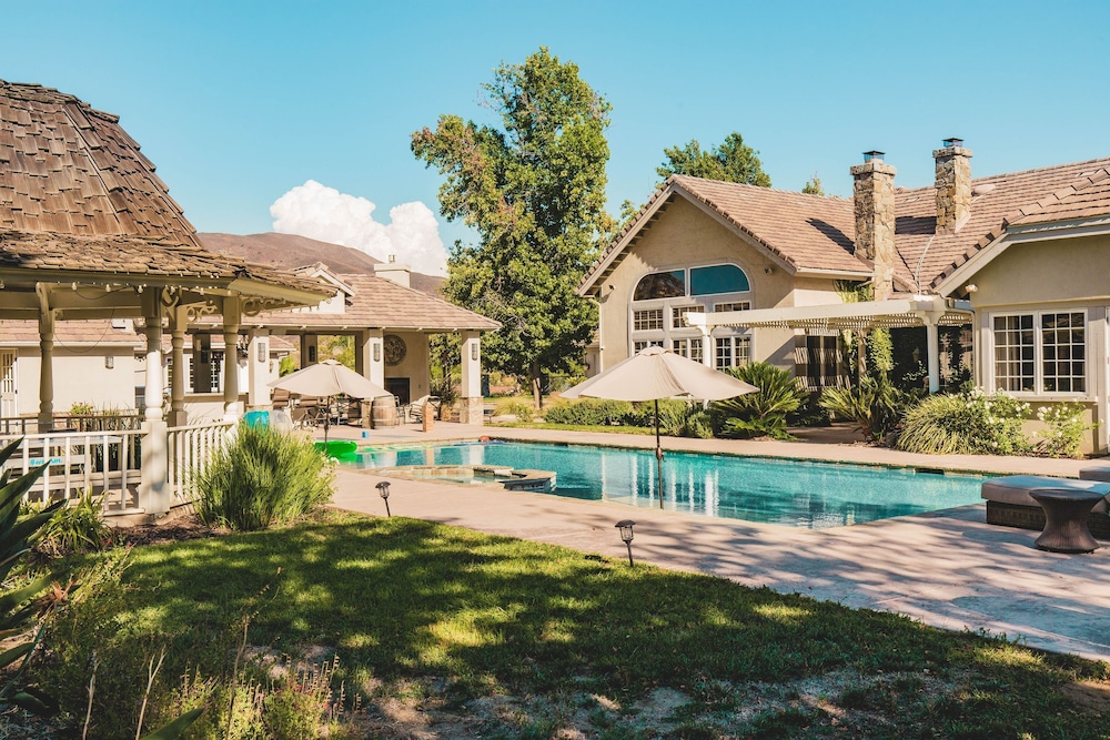 La Barrique by Avantstay Secluded 14 Acre Estate w Vball Pool