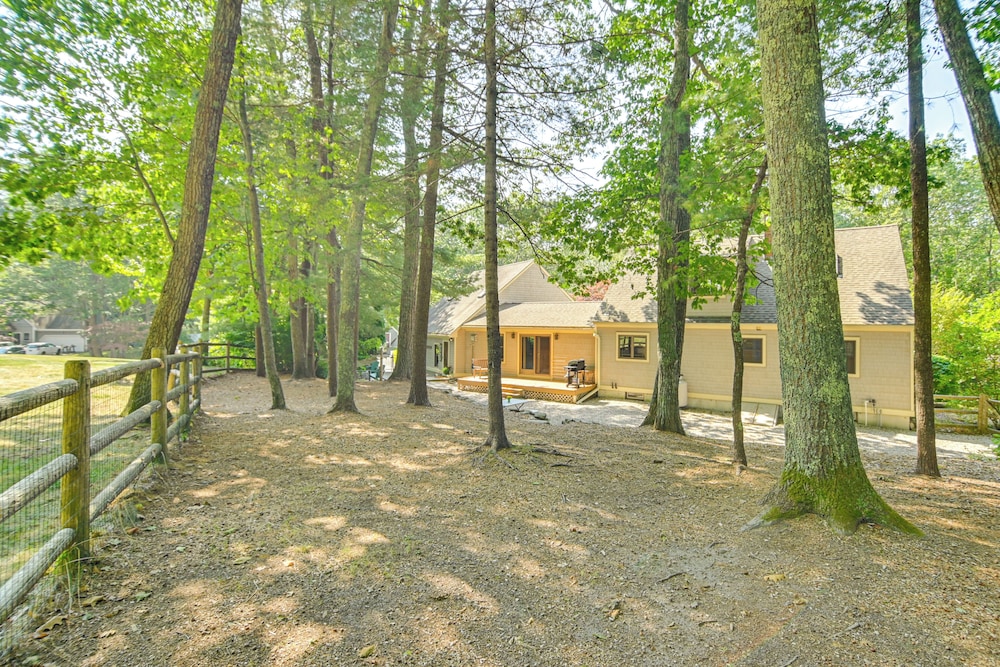 2 Mi to Beaches: Charming Kennebunk Family Home