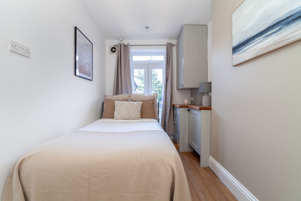 The Richmond Apartments view 5