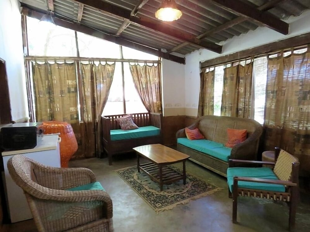 Croc Valley Camp