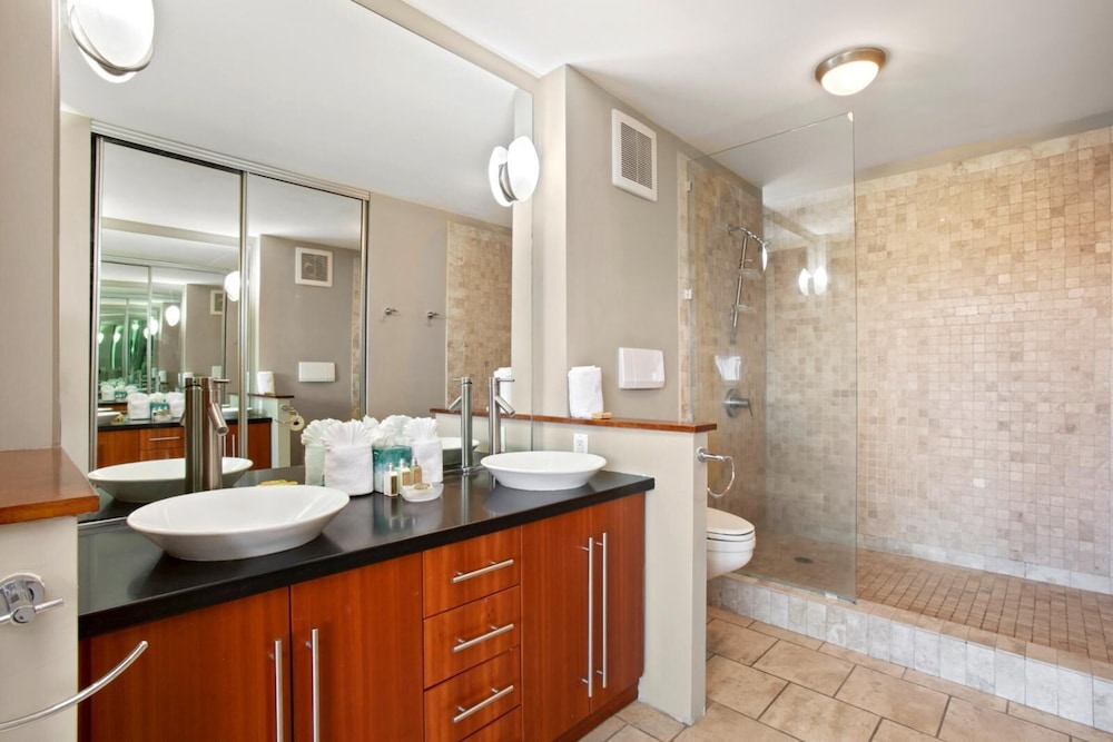 Papakea 2 Free Rental Cars KBM Resorts Great Family Villa 2 Units, 6 Bedrooms Ml-1169