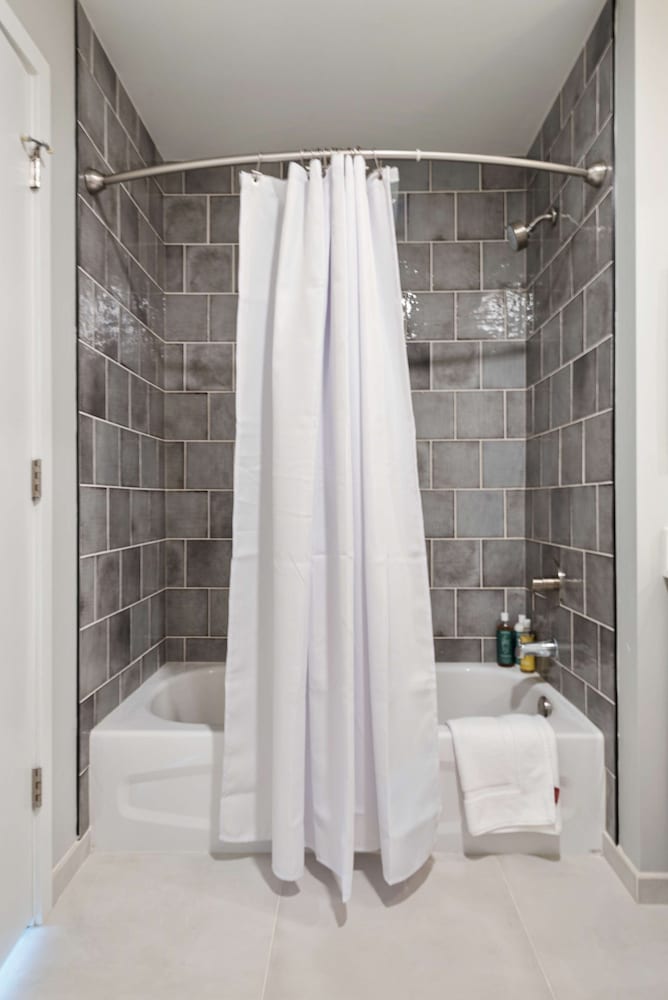 Gold Coast Group Stay 2 Modern 2BR Apartments